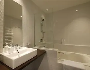 Youtei Tracks Hotel